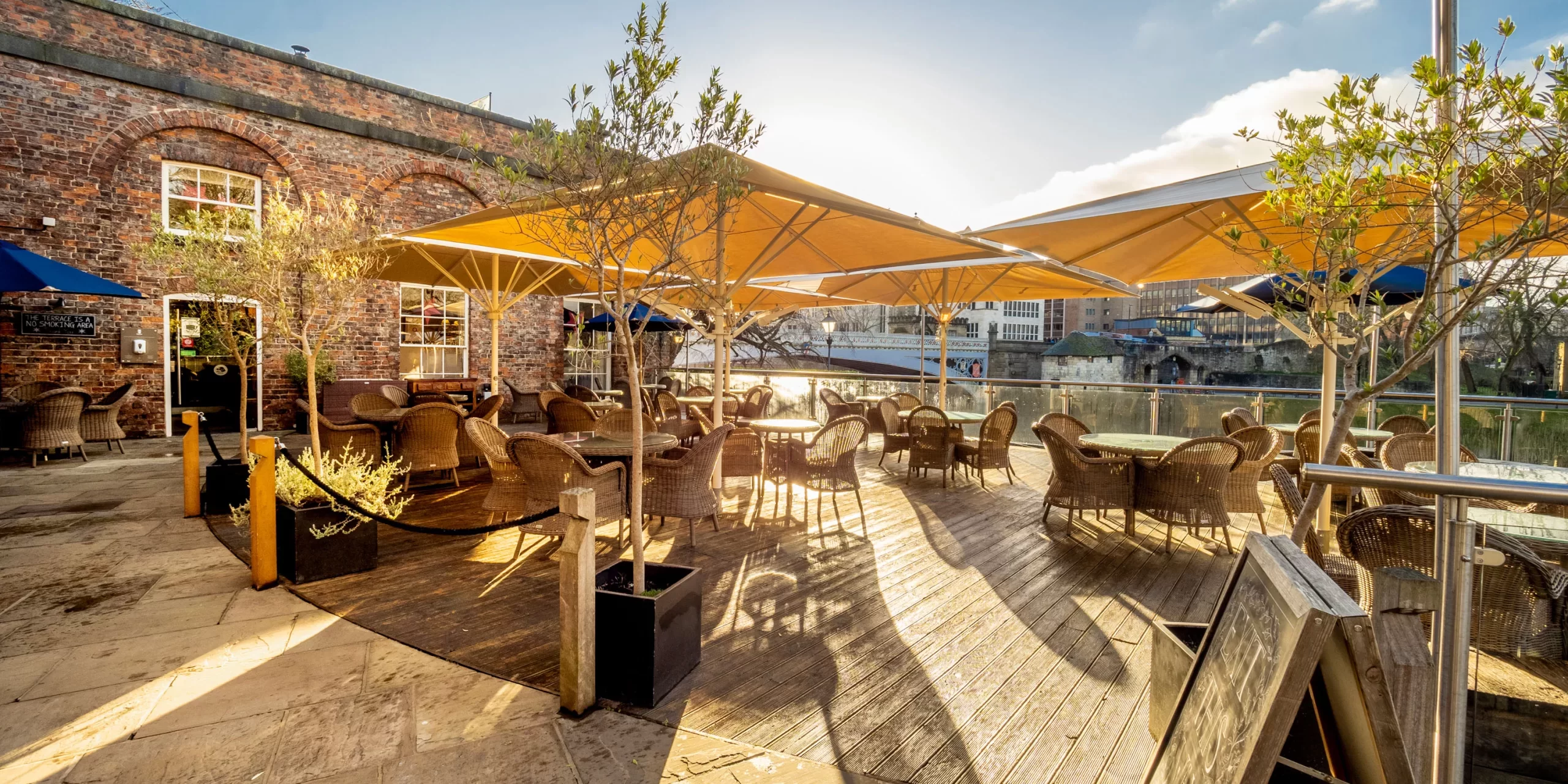 17/12/20: The Star Inn The City Terrace. Photo credit www.baileycooper.co.uk